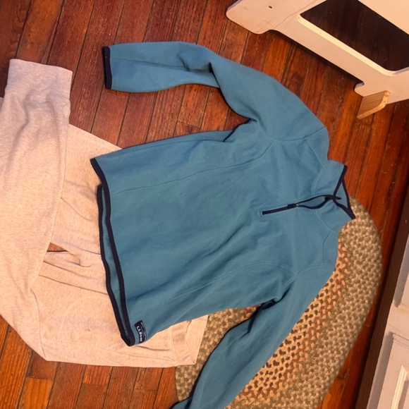 LL bean cozy set sitting by campfire size small/medium - Picture 2 of 5